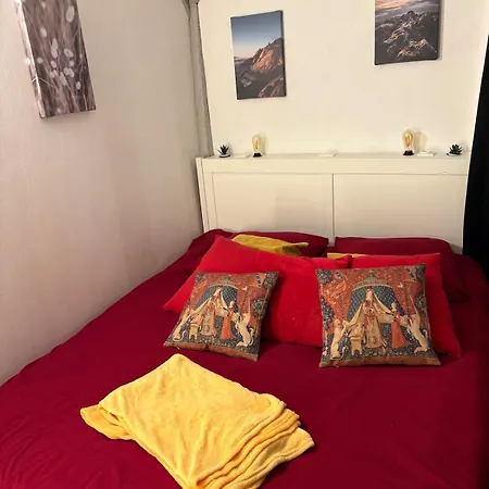 Appartement Design 4 Pers Avec Jardin Privatif Centre De Troyes *